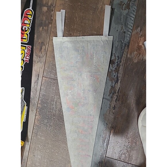 Vintage Felt Pennant, Las Vegas Nevada, 27 x 8.5 inch, Famous Vegas Casinos 1996 - Picture 5 of 8